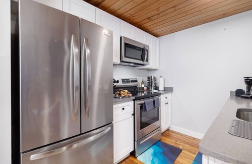 Providence Apartment | Classic Italian Getaway Loft | Providence Gem
