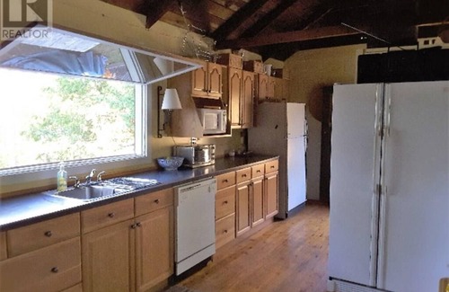 Douro-Dummer Cottage | Classic Kawartha Lakes Cottage Experience - Stoney Lake