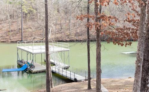Modoc House | Classic Lakeside Cottage