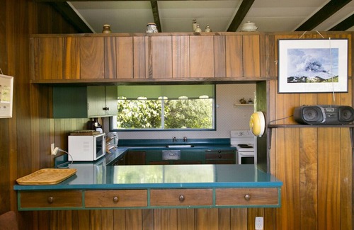 Taupo District Cottage | Classic Lakeside - Kuratau Bach