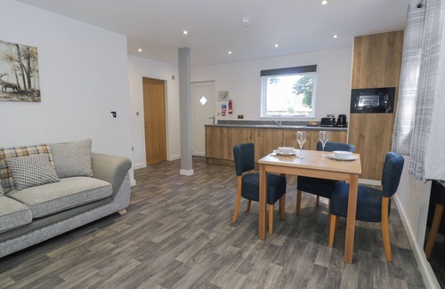 Dyserth Cottage | CLASSIC LODGE 16, family friendly, with pool in Dyserth