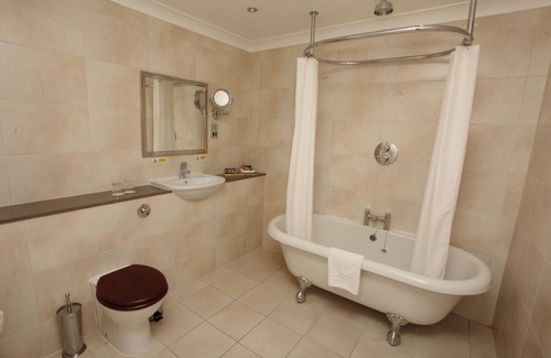 Farington Hotel | Classic Lodges - Farington Lodge