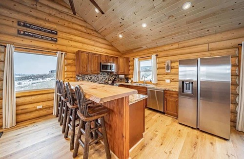 Tetonia Cabin | Classic Log Cabin, Epic Teton Views, & Pets OK!