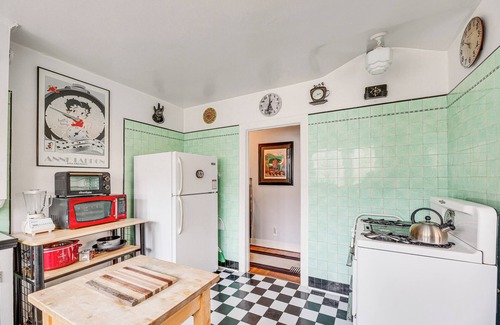 West Hollywood House | Classic Los Angeles Home: 2 Blocks to Melrose Ave!