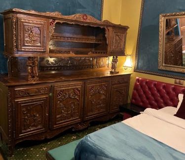 Cluj-Napoca City Centre Apartment | Classic Love Story in Old Cluj II