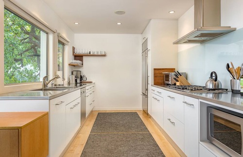 Hollywood Hills West Villa | Classic Mid-Century Villa nestled in the iconic hills of West Hollywood.