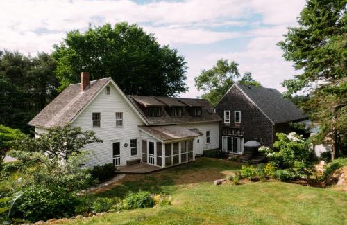Friendship House | Classic MidCoast Maine Farmhouse near the Water