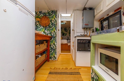 Stanford House | Classic mobile home next to vlei in birdsactuary.