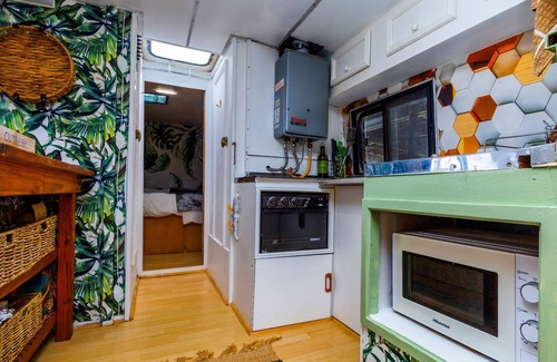 Stanford House | Classic mobile home next to vlei in birdsactuary.