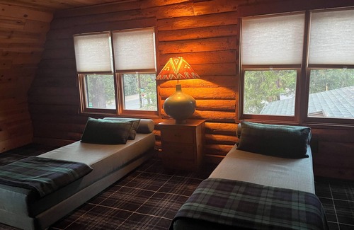 Fern Valley House | Classic Modern Walk Town Log Cabin
