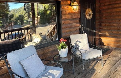 Fern Valley House | Classic Modern Walk Town Log Cabin