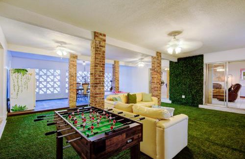 Fort Lauderdale House | Classic Modern 3-Bedroom Oasis