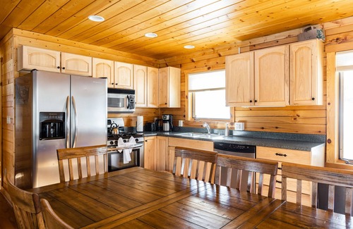 Pitkin County Cabin | Classic Mountain Log Cabin at Dreamy Art & Nature Retreat Center