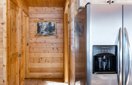 Pitkin County Cabin | Classic Mountain Log Cabin at Dreamy Art & Nature Retreat Center