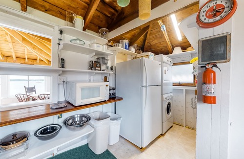 East Chop House | Classic Oak Bluffs Beach House | Excellent Harbor Views | Near Shops & Dining