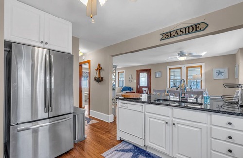 Ortley Beach House | Classic OCEAN BLOCK CAPE WITH 4 BR 2 BATHS.