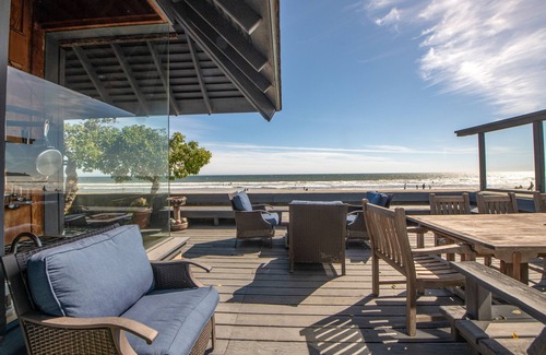 Stinson Beach House | Classic Oceanfront Stinson - The Whale House