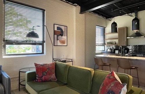 Benton Harbor Apartment | Classic Pied a Terre