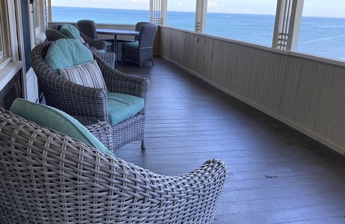 Plymouth House | Classic & Pristine Oceanfront, Conservation Beach & BEST Panoramic Views!