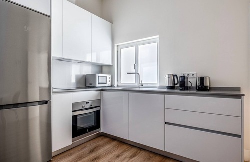 Recoletos Apartment | Classic Recoletos 1BR w/Doorman, in Calle Serrano, by Blueground