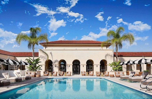 Pasadena Hotel | Classic Room at Pasadena Hotel & Pool! Pets Allowed, Pool Onsite!