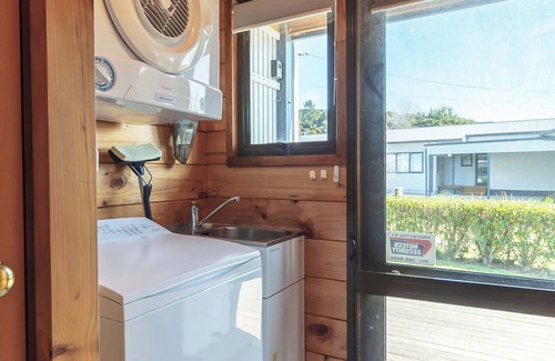 Rototai House | Classic Rotoiti Lakefront | Private Jetty & Views!