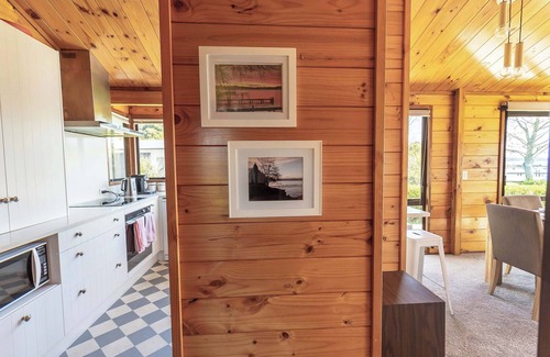Rototai House | Classic Rotoiti Lakefront | Private Jetty & Views!