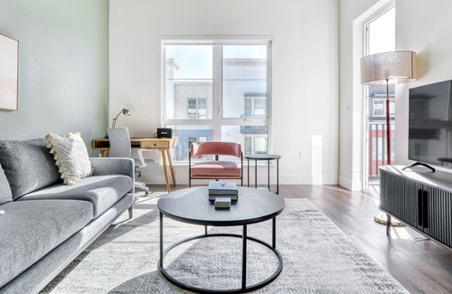 Central San Mateo Apartment | Classic San Mateo 1BR w/ Gym, A/C & W/D, nr Caltrain, by Blueground