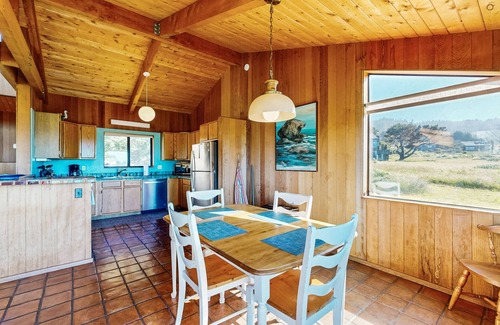 Sea Ranch House | Classic Sea Ranch home w/a furnished back patio, free WiFi