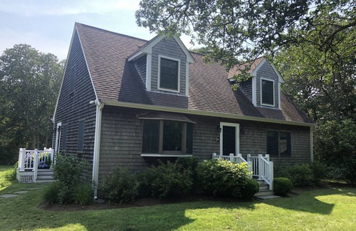 West Tisbury House | Classic & secluded - central to beaches and bike path