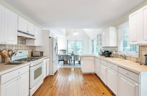 North Sea House | Classic Southampton Escape with Private Pool, Lush Yard & Ideal Village Location