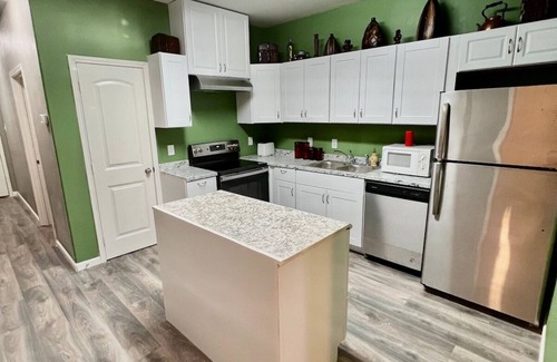Northeast Houston Apartment | Classic Spacious Rural Place