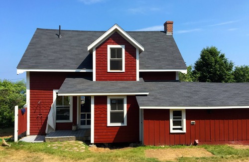 Chebeague Island House | Classic Summer Cottage With Full Amenities For Your Maine Island Vacation!