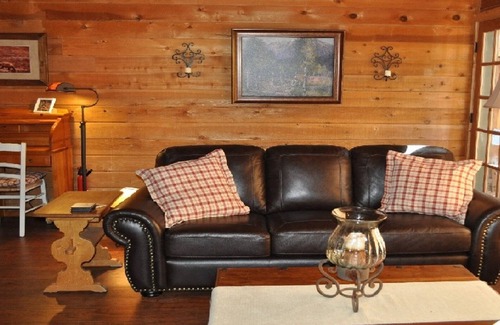 South Lake Tahoe Cabin | Classic Tahoe Cabin with Rustic Elegance: contact owner for rental arrangements