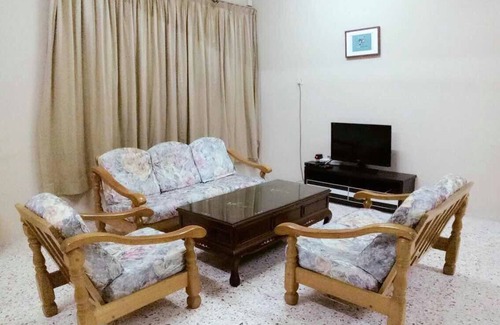 Kampung Bakau House | Classic Terrace