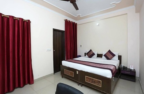 Mahipalpur Hotel | Classic Triple Room - Hotel Ramida Suites At Delhi Airport