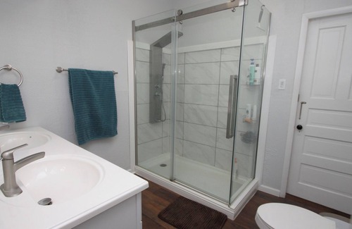 Rockford Apartment | Classic two story home on East State near downtown