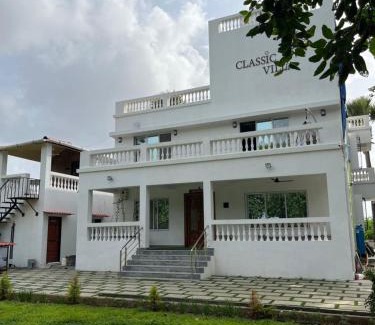 Palghar House | Classic Villa