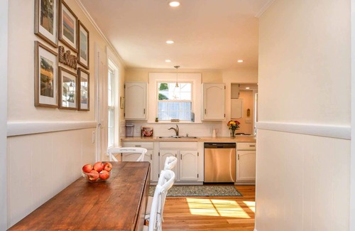 Edgartown Cottage | Classic Village Cottage