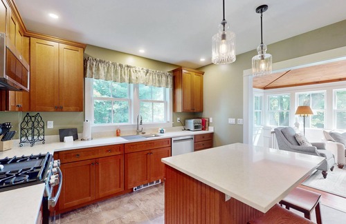 Manchester House | Classic village home with large porch, washer/dryer, cable, grill & partial AC