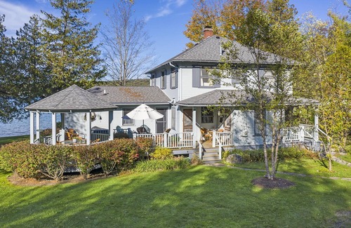 Walloon Lake Cottage | Classic Walloon Lake Cottage