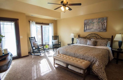 Crandon Condo | Classic waterfront property on Lake Metonga