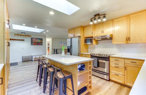 Woodinville House | Classic Woodinville Wine Country Escape!