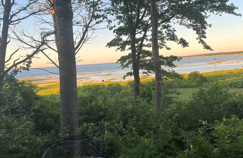 Cummaquid Cottage | Classically charming 3 br cottage close to beach