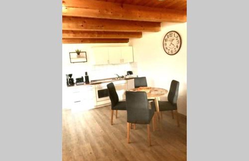 Neuloipfering Apartment | Classik Western Apartment Rusty