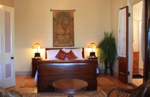 Townsville Bed & Breakfast | Classique Bed & Breakfast