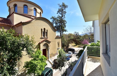 Thissio Apartment | Classy 2 bedroom apartment under Acropolis at Thissio Metro