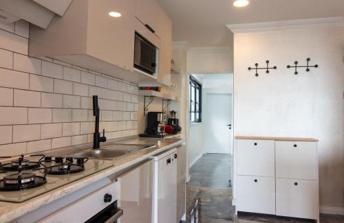 Fatih Apartment | Classy 2BR Hideaway with Dazzling Panorama