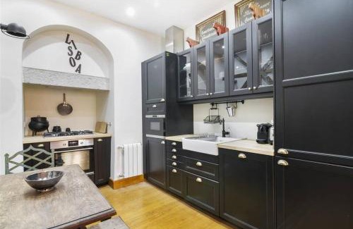 Principe Real Apartment | Classy 2BR in Principe Real w/Heating