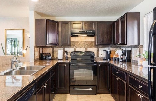 Berkley House | Classy 3 bdrm Great reviews! Awesome Denver Location Only 5 mins to every hi-way